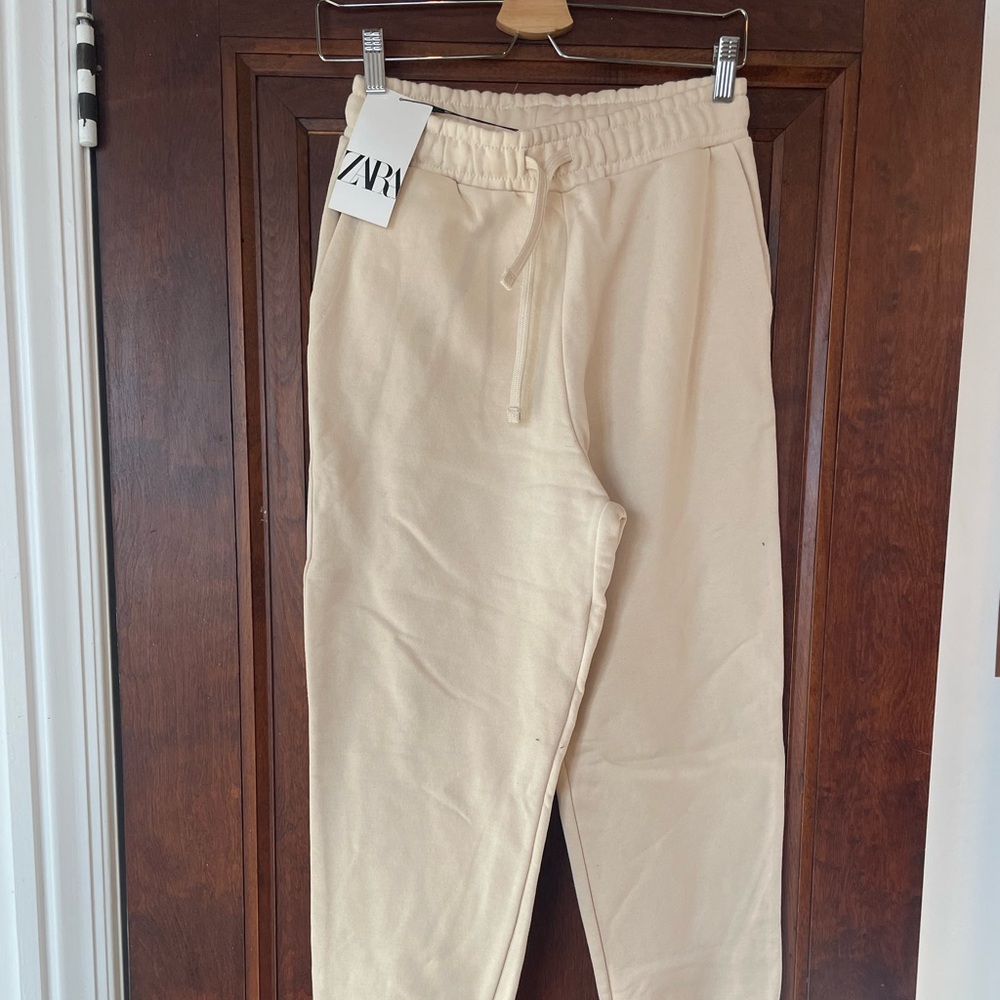 Brand new with tags men’s Zara joggers size small
